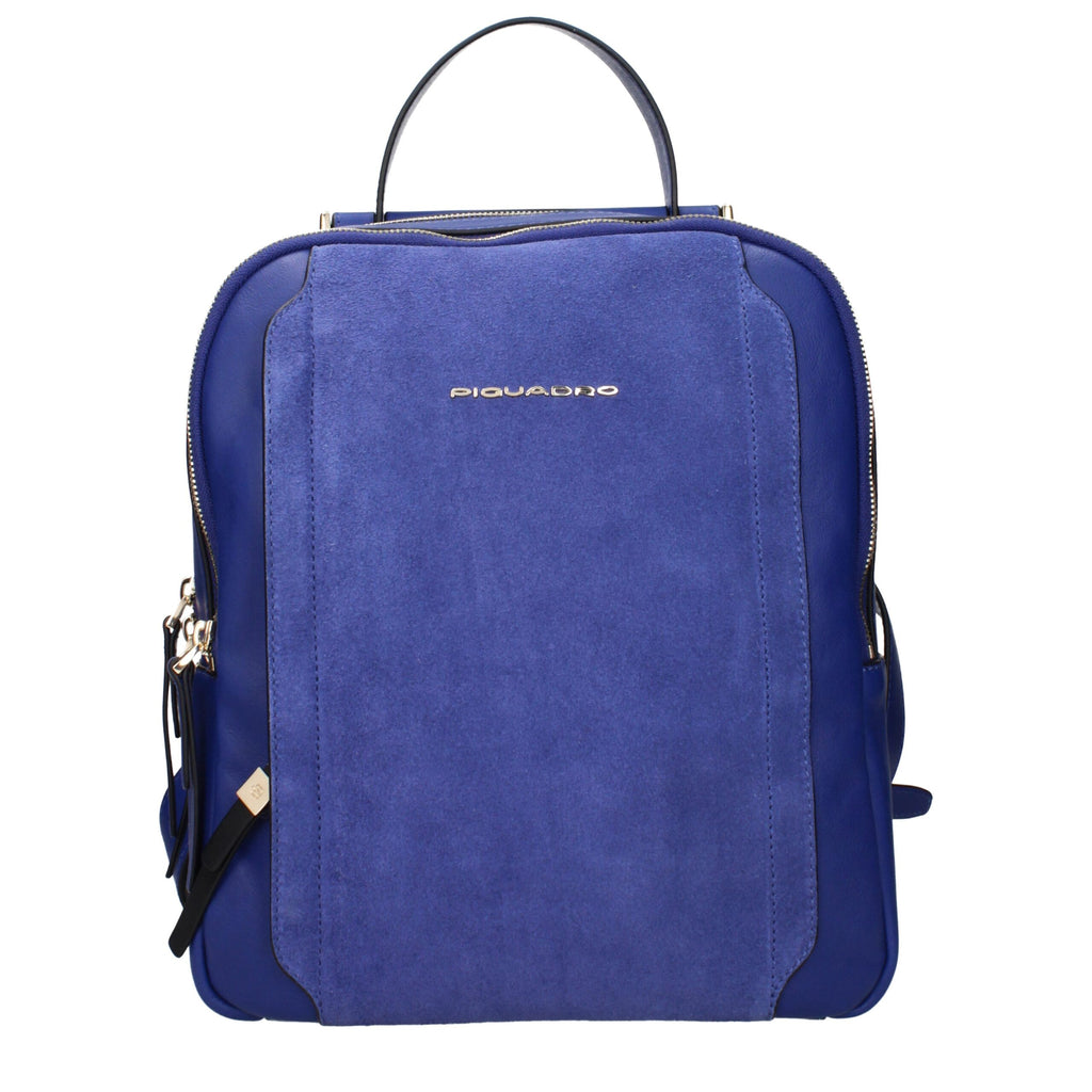 Piquadro blue leather backpack with adjustable shoulder straps and front zip pocket, stylish and functional for everyday use.