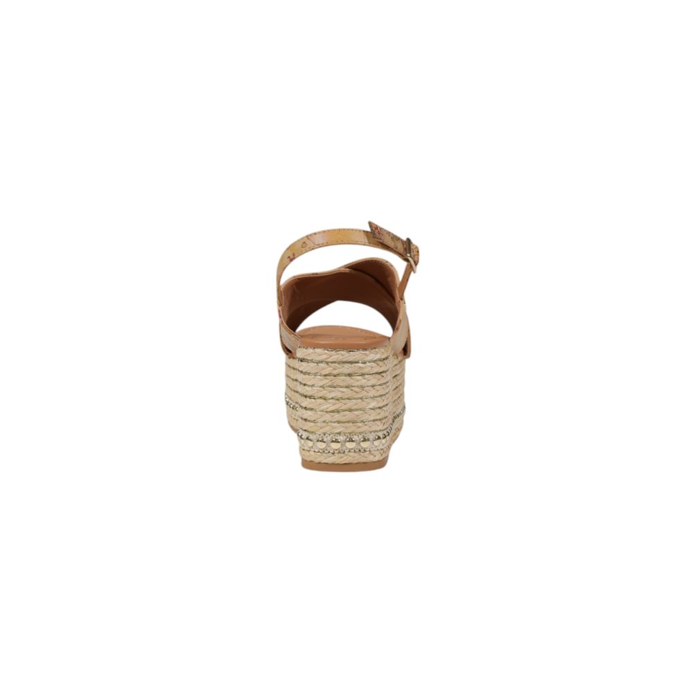Alviero Martini Prima Classe Beige Polyethylene Sandal Alviero Martini Prima Classe