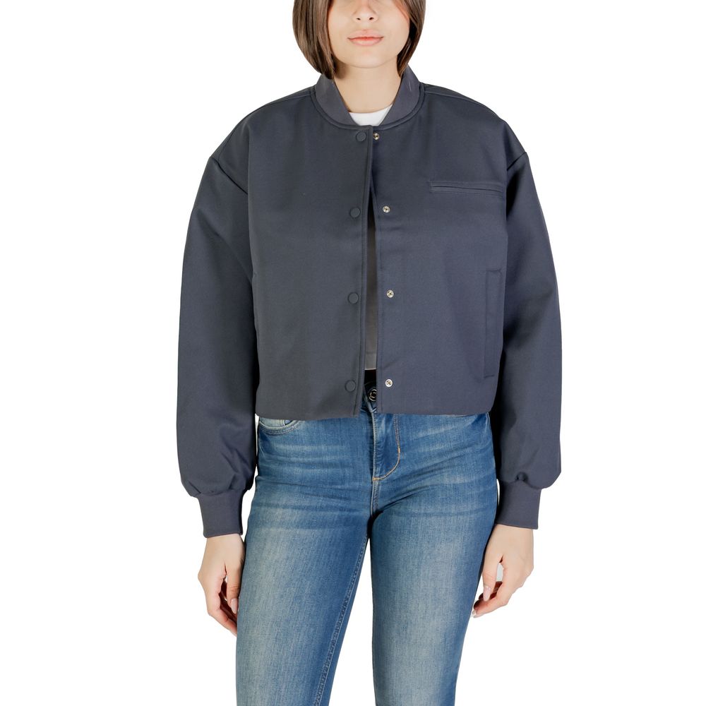 Calvin Klein Jeans gray recycled polyester bomber jacket with ribbed collar and cuffs, front zipper, and casual style.