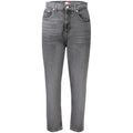 Black cotton women’s jeans by Tommy Hilfiger with classic five-pocket design and branded leather patch at the waist.