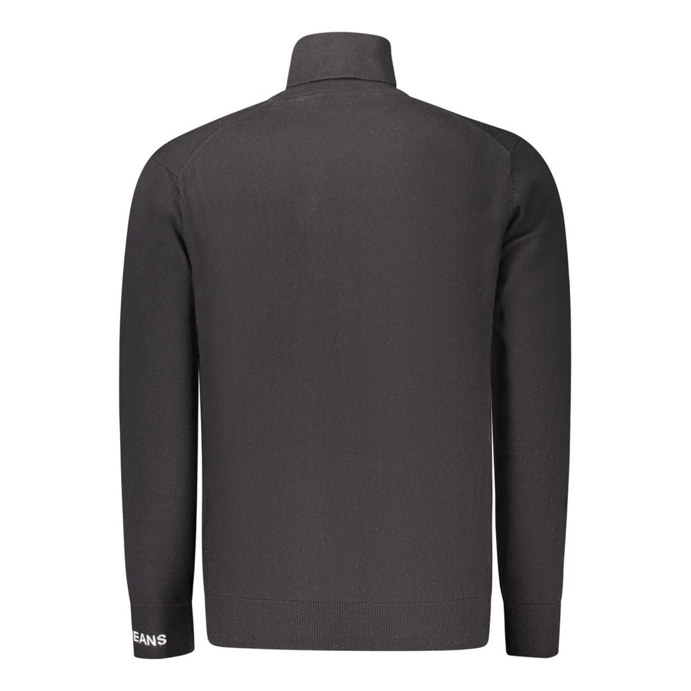 Pepe Jeans Nero cotton men's sweater featuring a classic crew neck and long sleeves, in black color, displayed on a model.