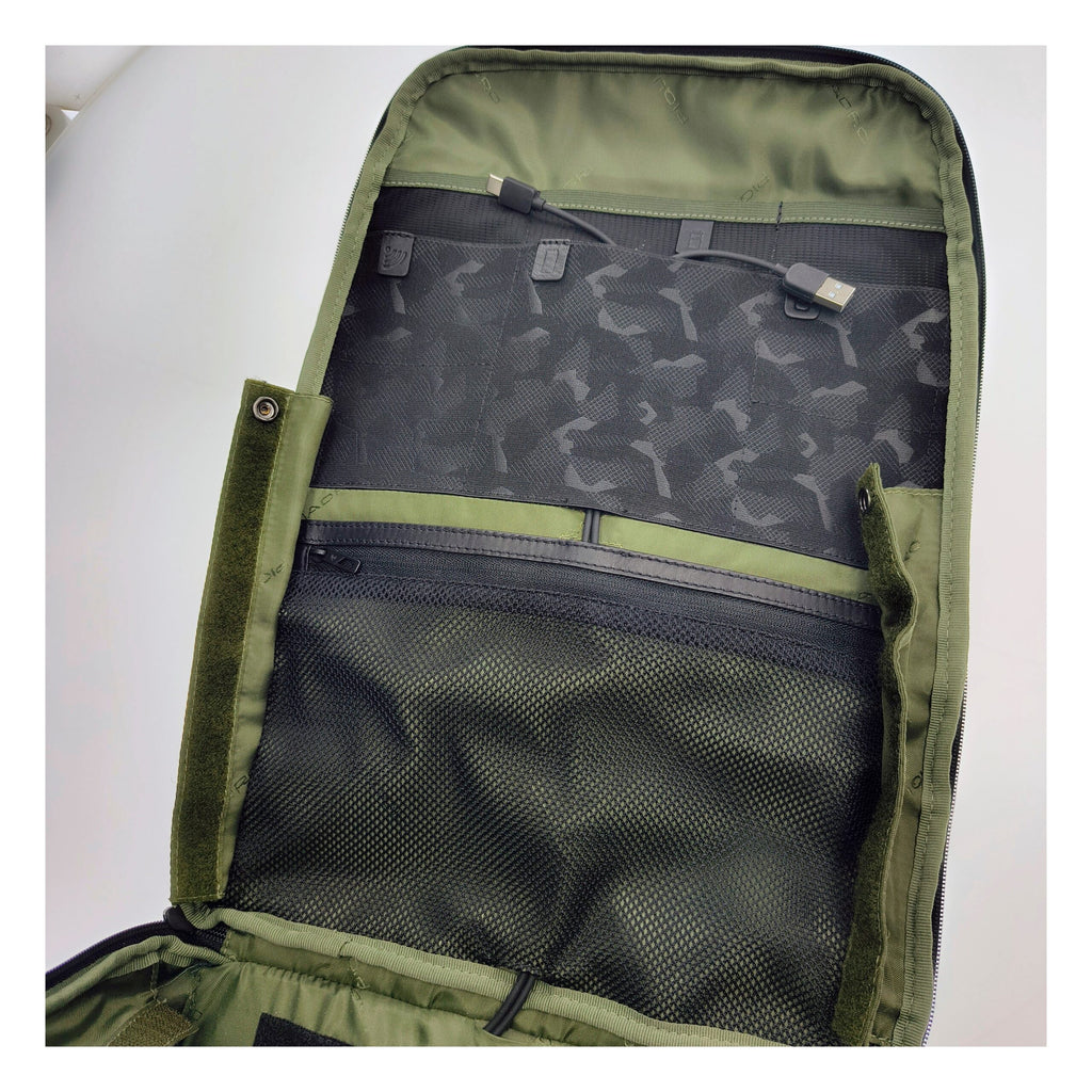 Piquadro gray fabric backpack with adjustable shoulder straps, front zipper pocket, and sleek modern design.