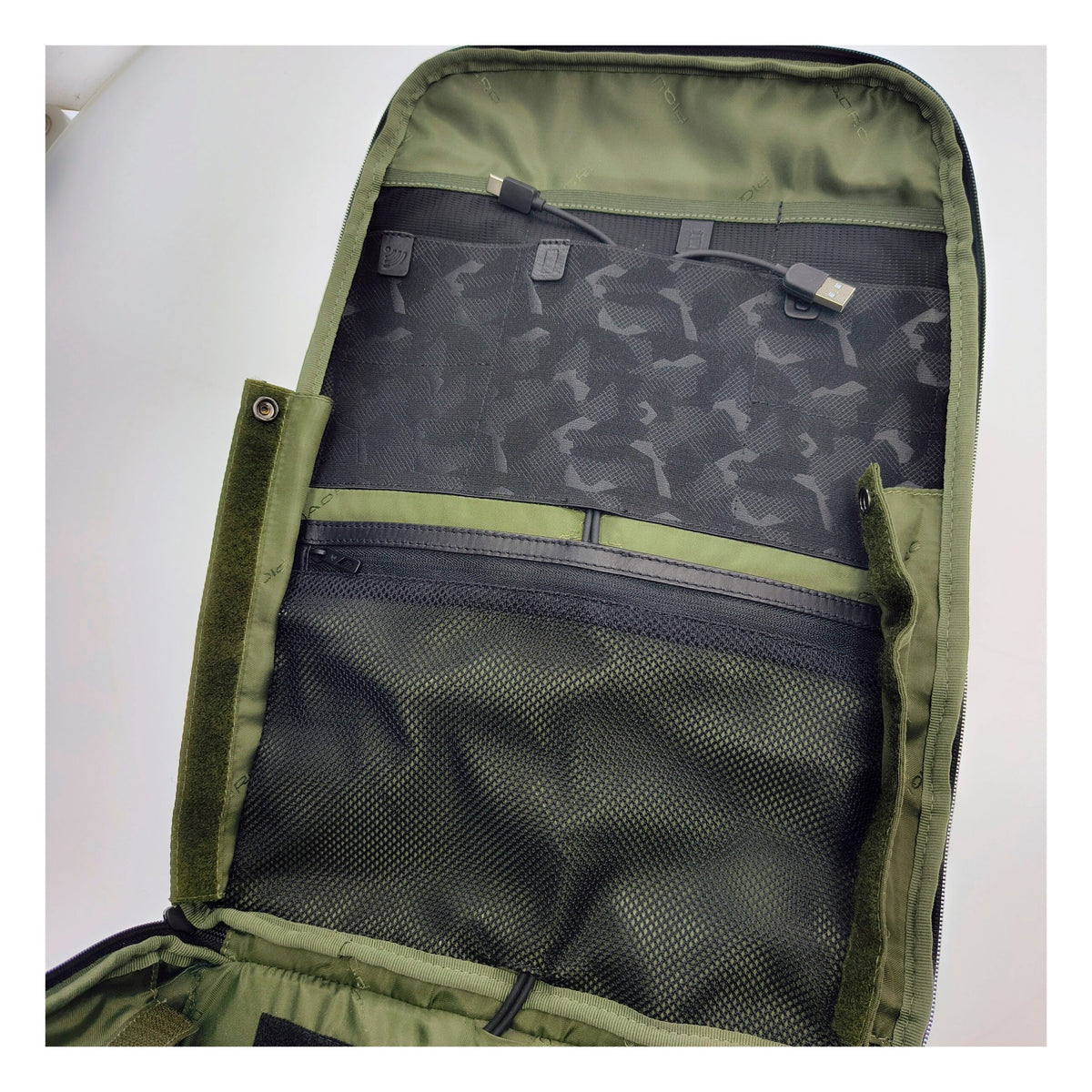 Piquadro gray fabric backpack with adjustable shoulder straps, front zipper pocket, and sleek modern design.