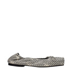 Jacquemus beige leather ballet flats with rounded toes and minimal design, perfect for casual or dressy occasions.
