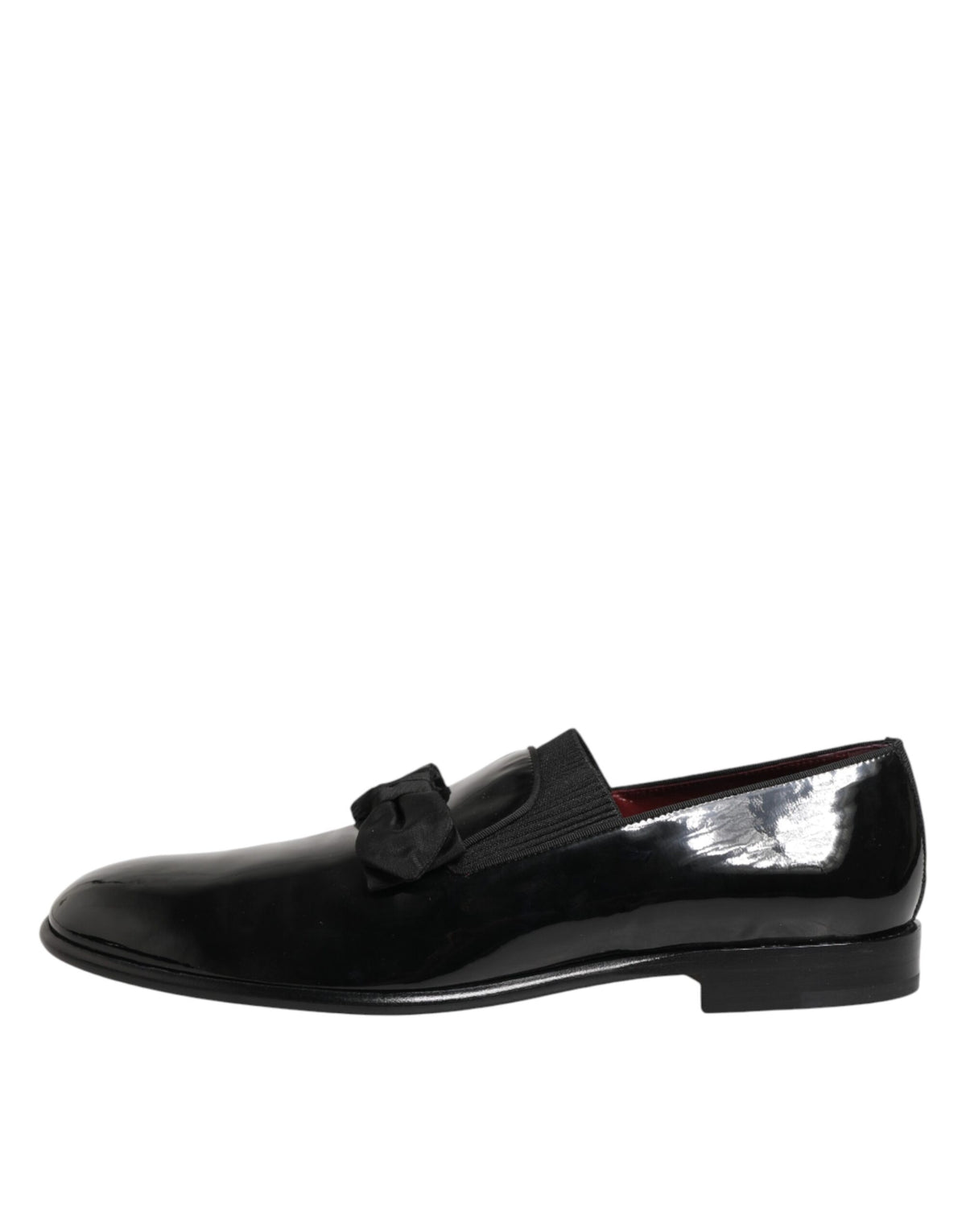 Dolce & Gabbana black leather slip-on loafers for men, stylish dress shoes with sleek design and comfortable fit.
