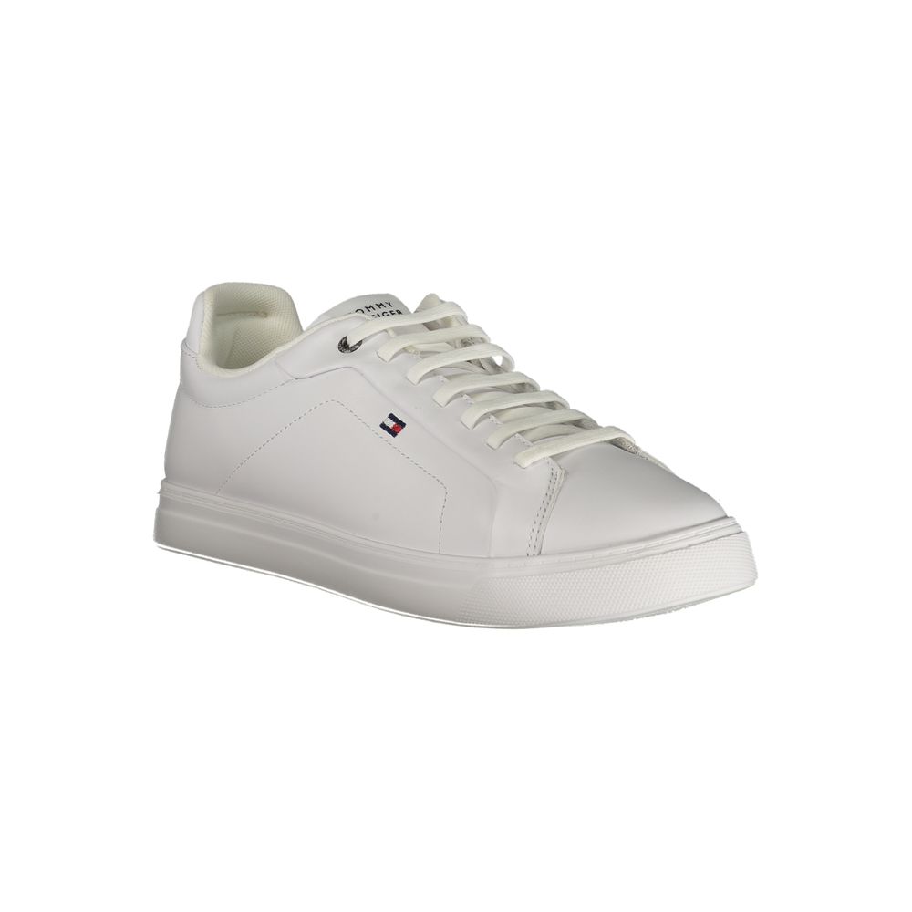 Tommy Hilfiger Bianco Uomo sneaker with white polyurethane upper, casual lace-up design, and logo details.