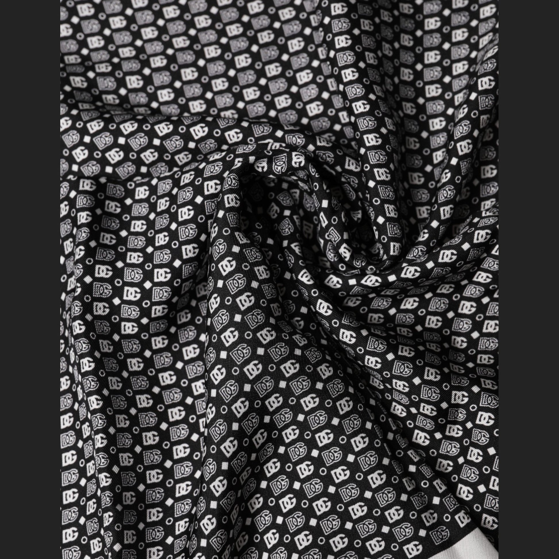 Dolce & Gabbana White Black Patterned Square Foulard Scarf Dolce & Gabbana