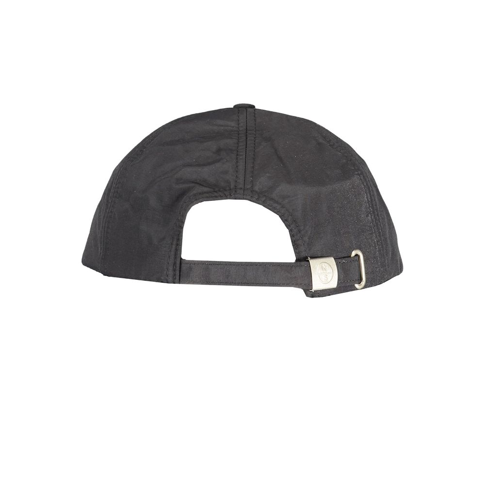North Sails Nero polyester men's cap with curved brim and adjustable strap, featuring the North Sails logo.