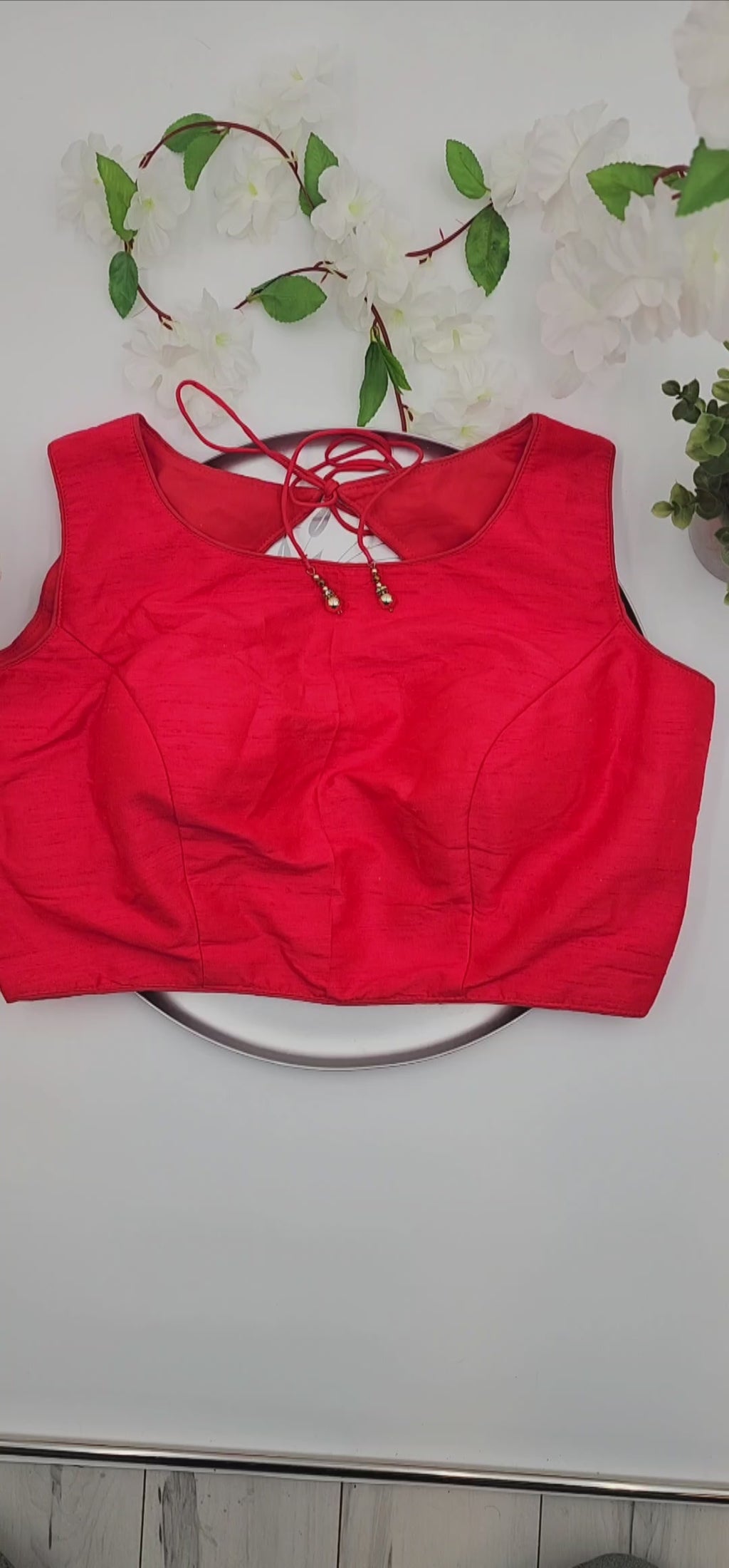 Blouse sleeveless with attachable sleeves Red 38 to 40